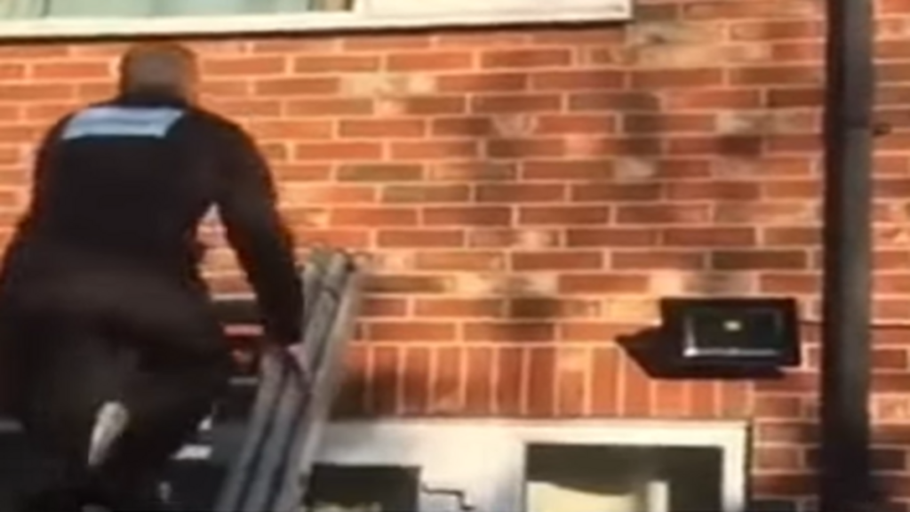 This is how SundayLeague team Kings Arms Haxey FC deal with no show let downs😂